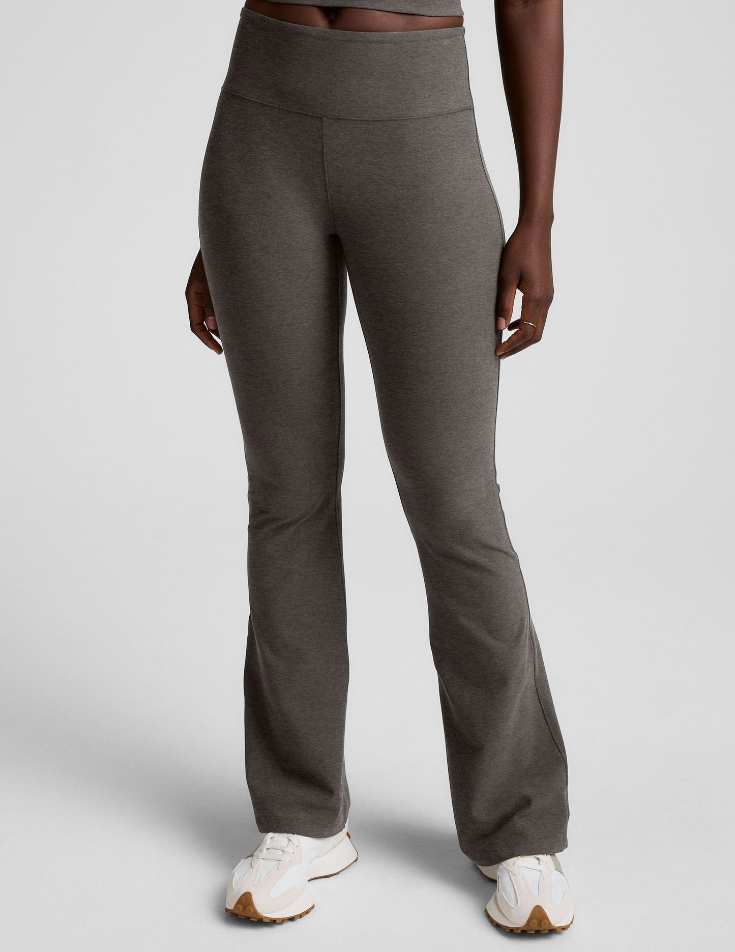 Beyond Yoga Women's Mid-Rise Bootcut Spacedye Pant - True Gray Heather