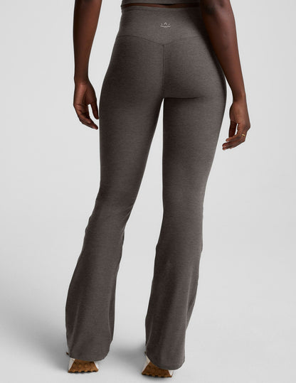 Beyond Yoga Women's Mid-Rise Bootcut Spacedye Pant - True Gray Heather