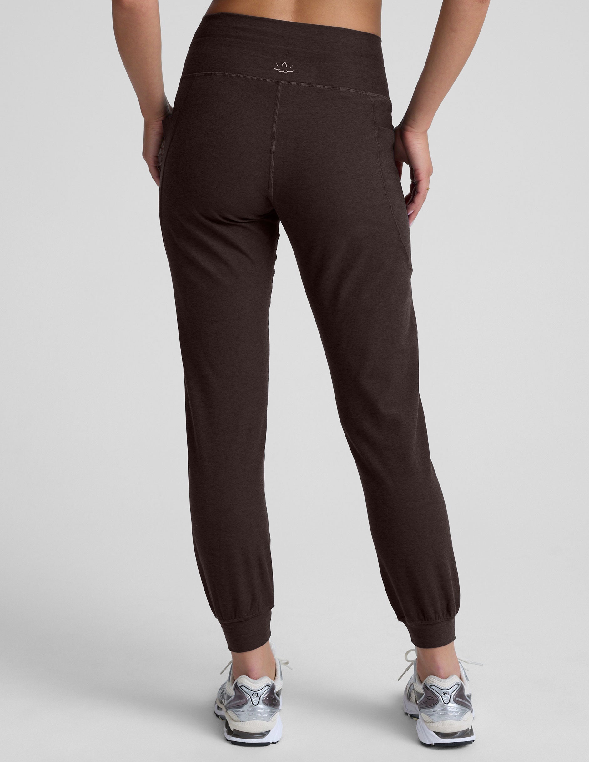 Beyond Yoga Women's High Waisted Pocket Spacedye Jogger - Dark Chocolate
– Beyond Yoga
