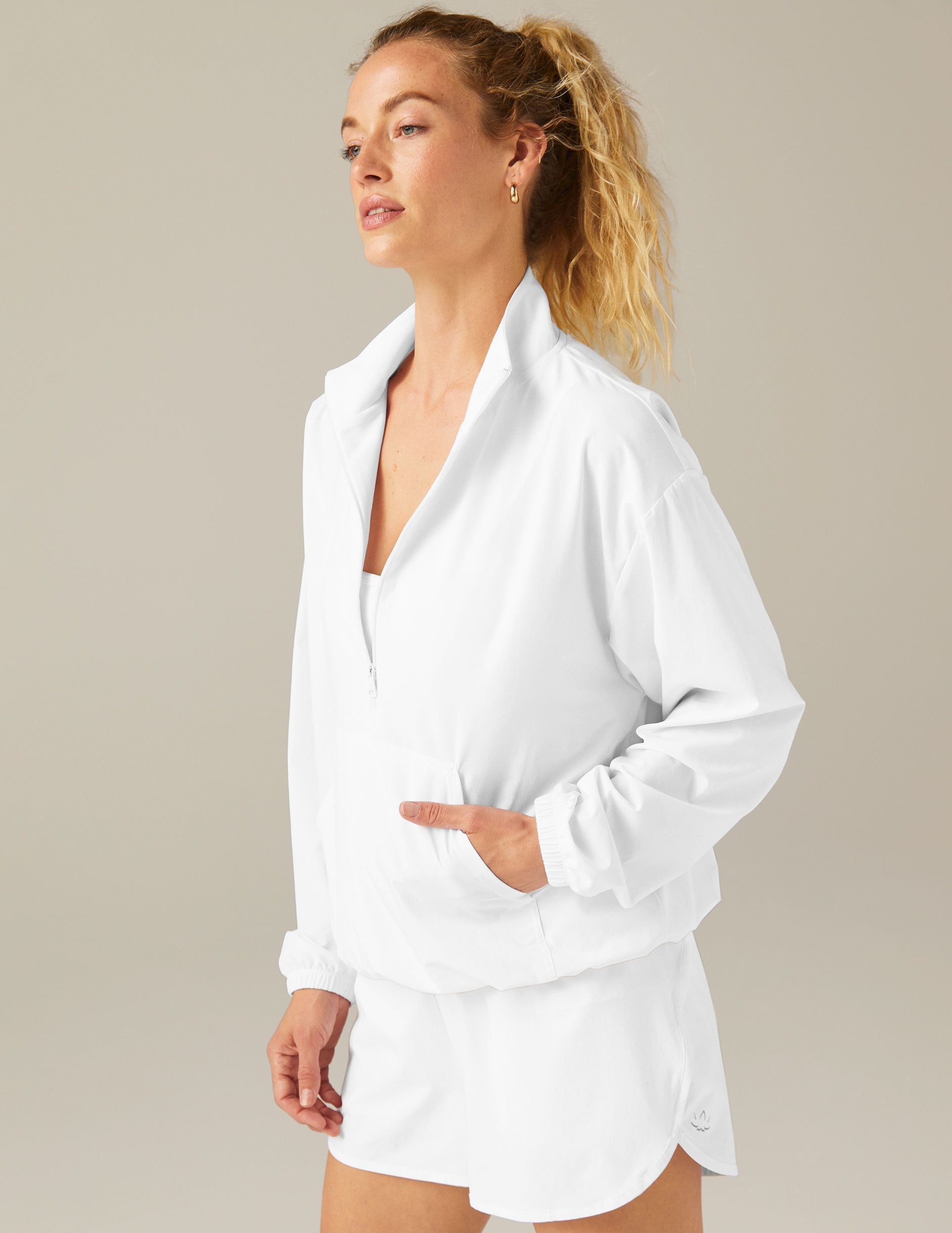 Beyond Yoga Stretch Woven In Stride Half Zip Pullover