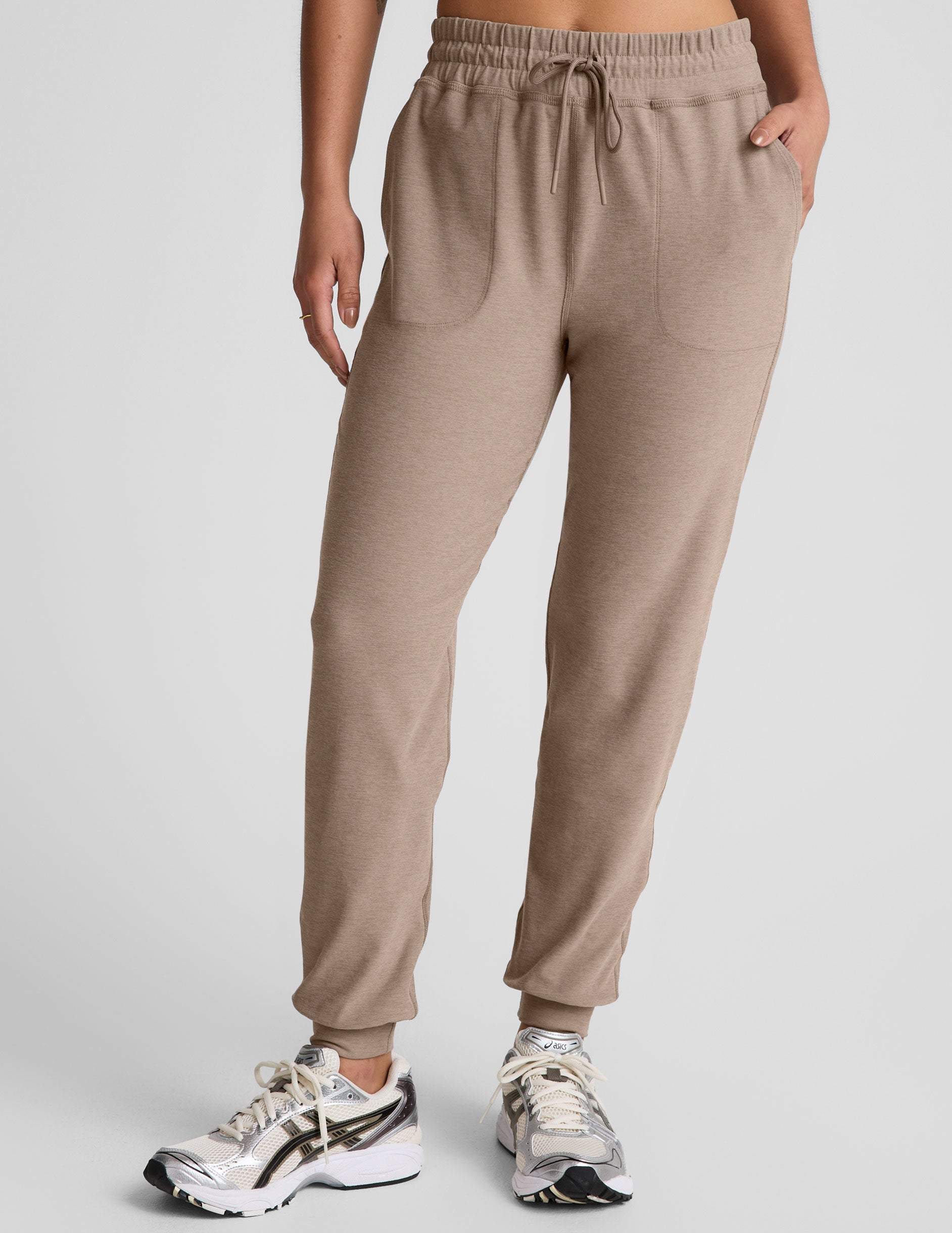 Beyond Yoga Women's Commuter Spacedye Jogger - Birch Heather