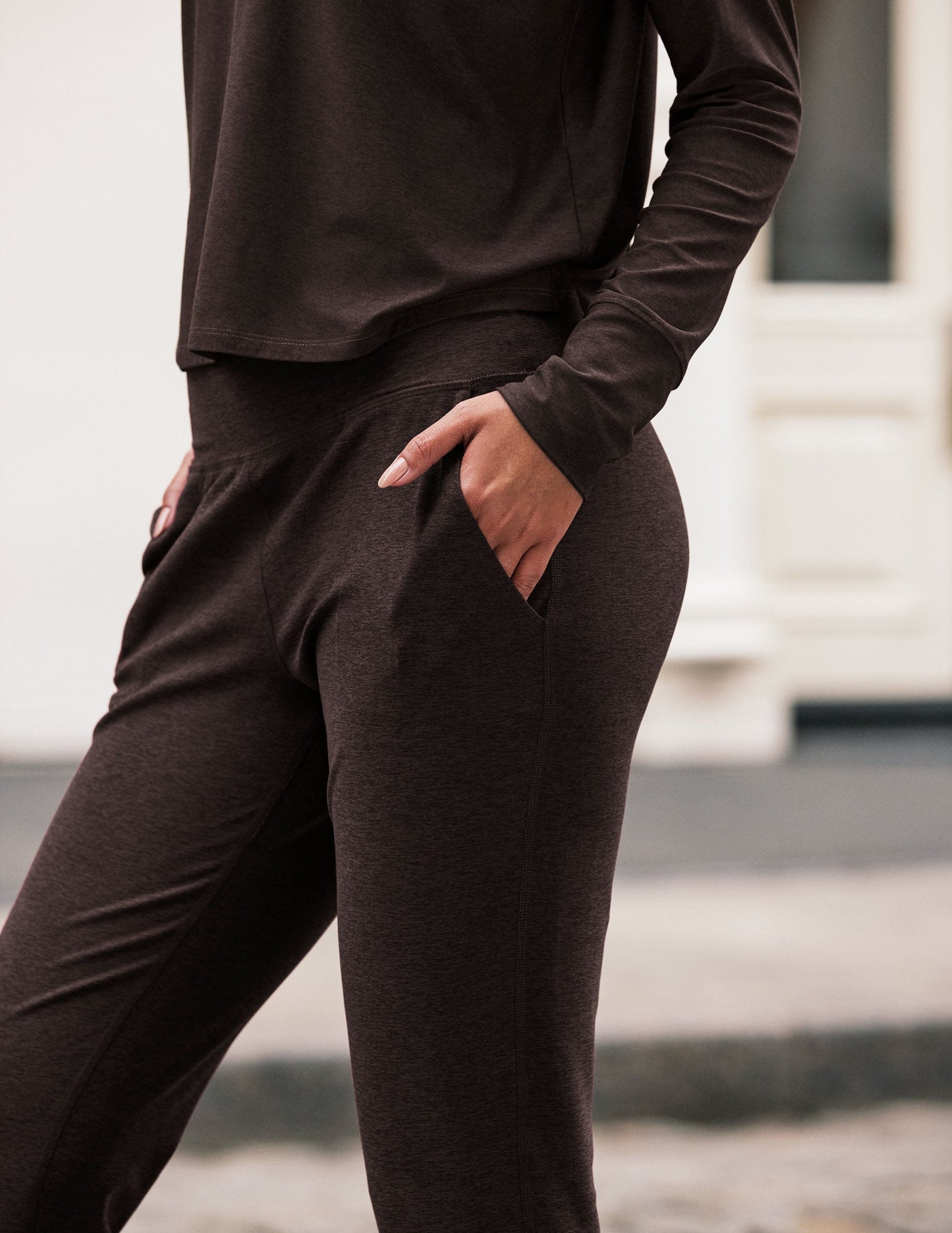 Beyond Yoga Slim Fit Midi Spacedye Jogger - Dark Chocolate Heather
