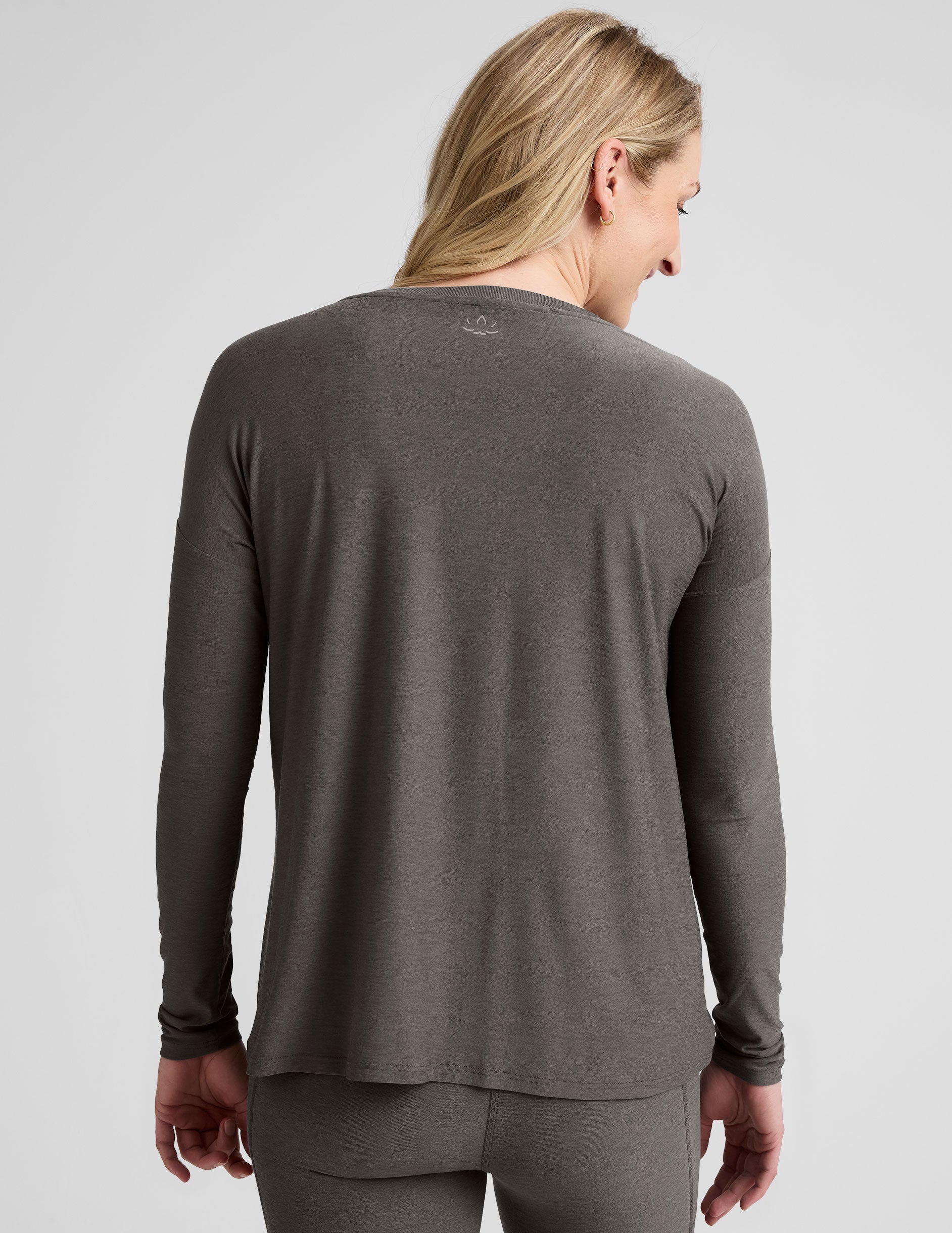 Beyond Yoga Featherweight Feels Like Home Long Sleeve Maternity Top