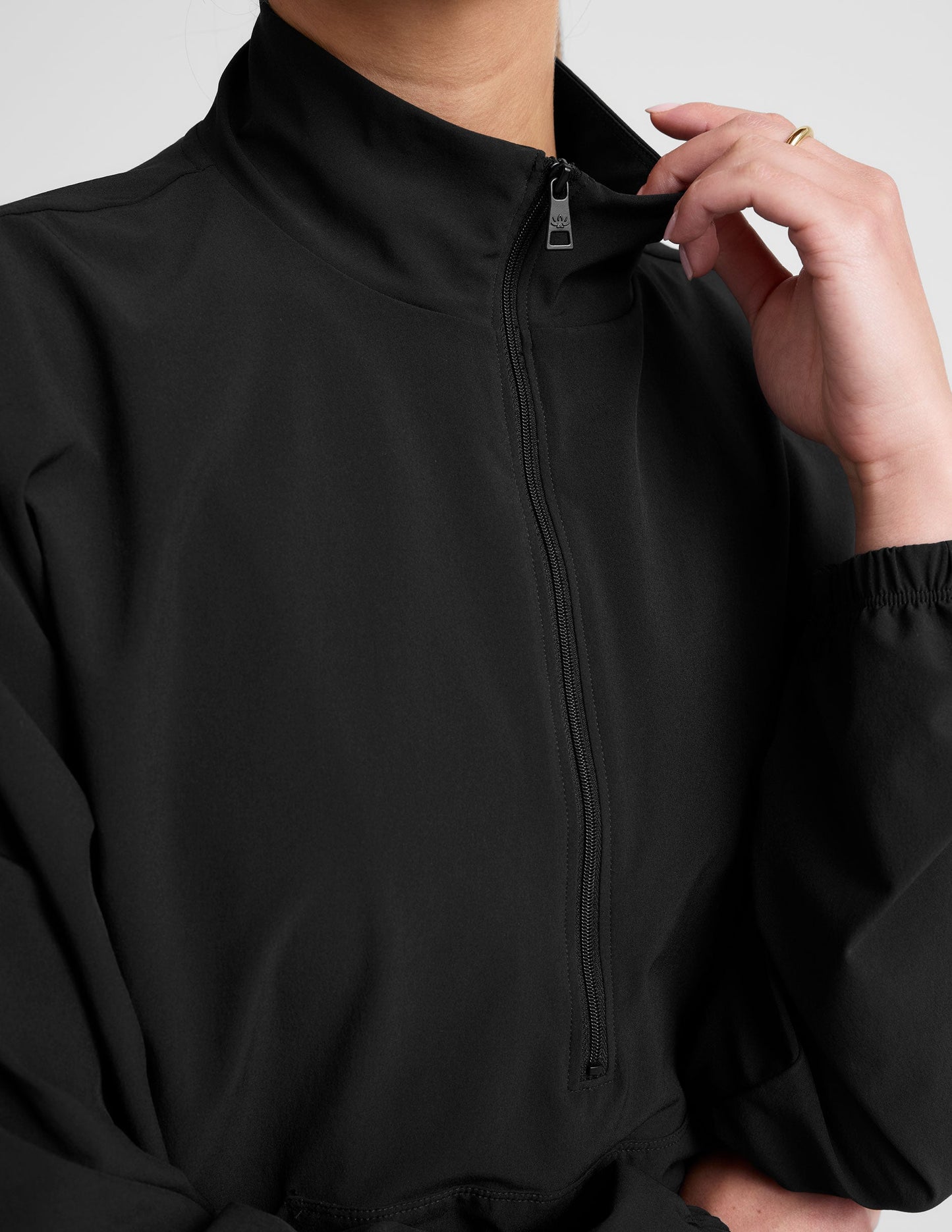 Beyond Yoga Stretch Woven In Stride Half Zip Pullover