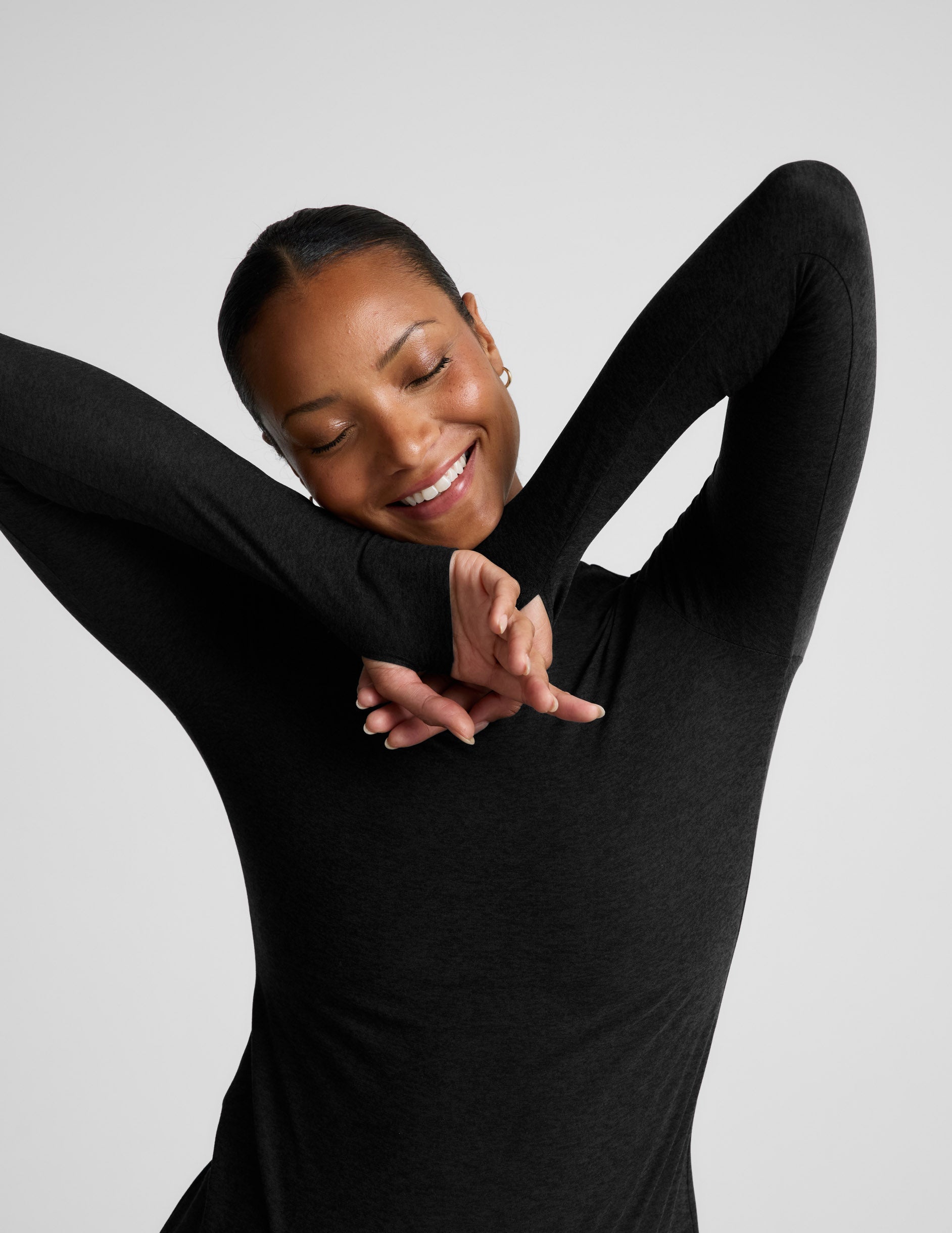 Beyond Yoga Featherweight Moving On Cropped Pullover