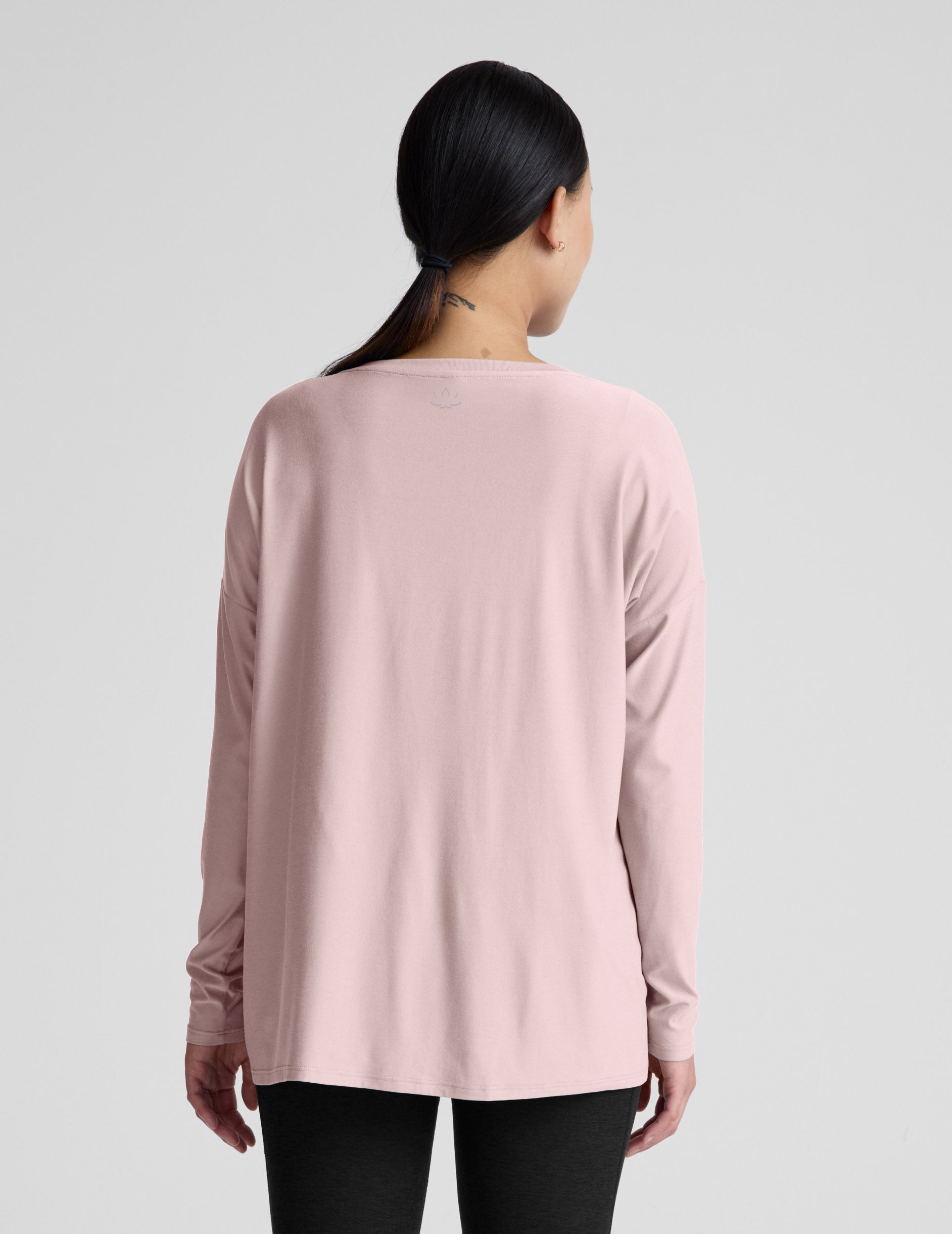Beyond Yoga Featherweight Feels Like Home Long Sleeve Maternity Top
